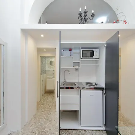 4bnb - Domus Colosseo * Rome