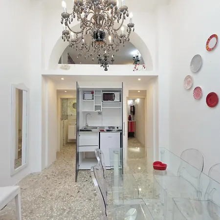 4bnb - Domus Colosseo Rome