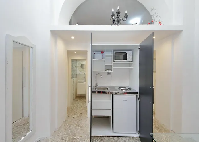 4bnb - Domus Colosseo * Rom