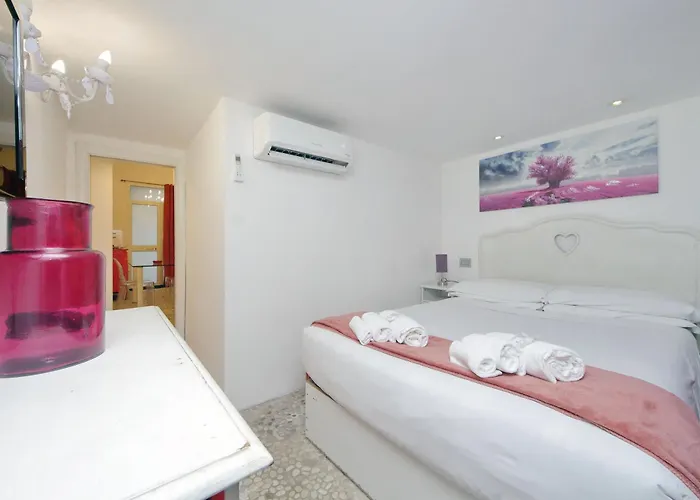 4bnb - Domus Colosseo Rom